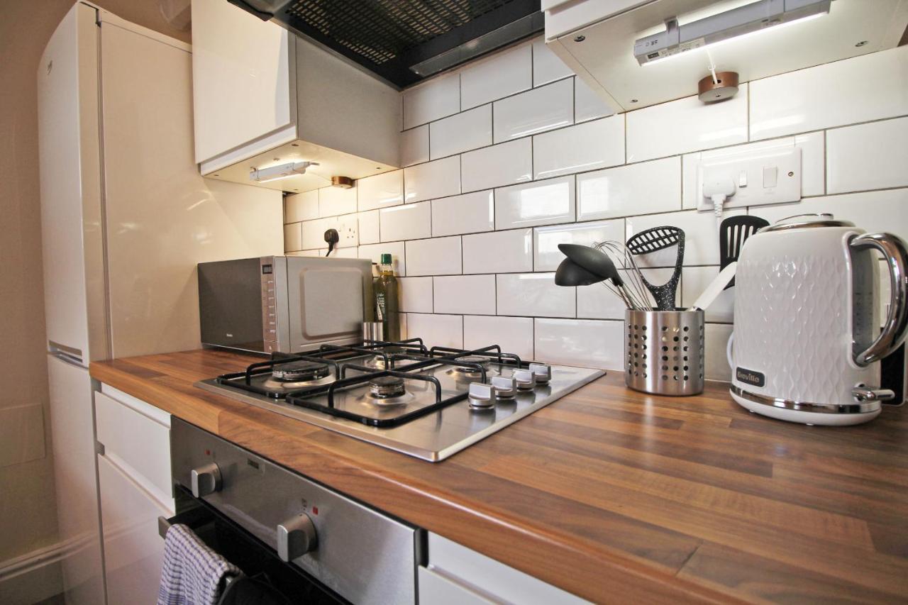 2 Bed, Up To 6 Guests Near Chester City Centre Extérieur photo