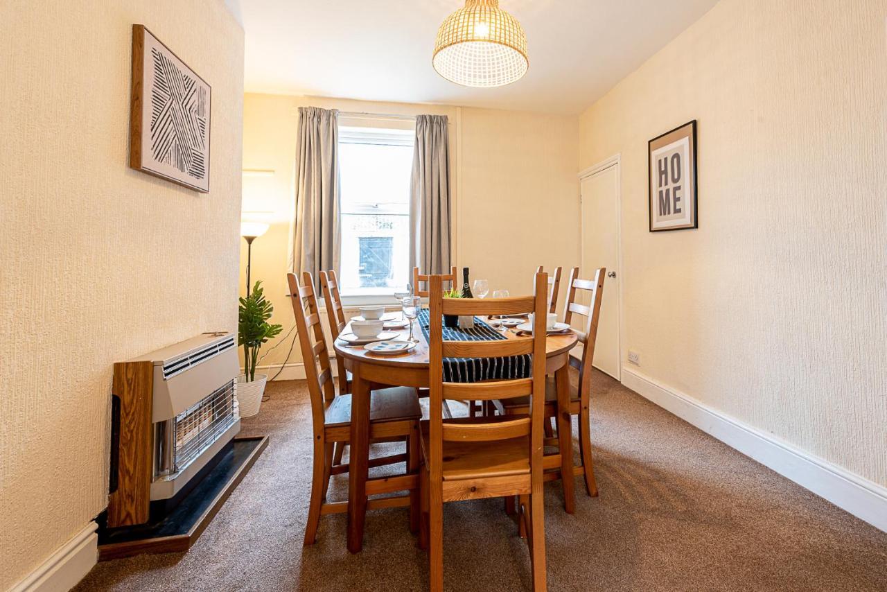 2 Bed, Up To 6 Guests Near Chester City Centre Extérieur photo